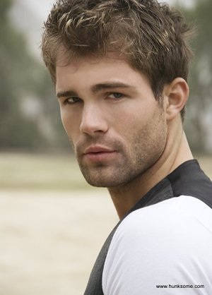 Hunksome  Keith Kirkwood_02.jpg