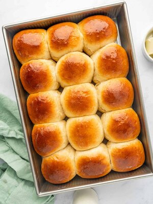Hawaiian-sweet-rolls.jpg