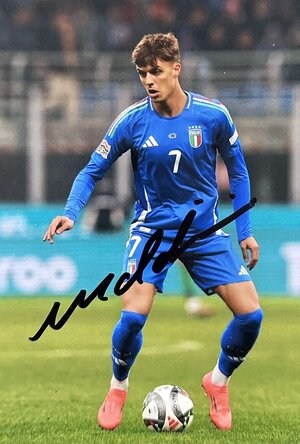 Daniel Maldini Hand Signed 6x4 Italy Photo + Proof 3.jpeg