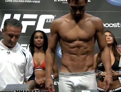 1 ufc 133 body bulge.jpg