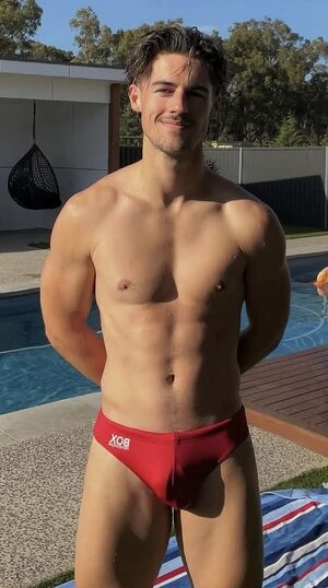 speedo2.jpg