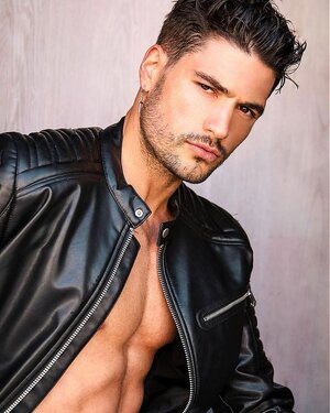 Alex Badia (@badia_alex) • Instagram photos and videos.jpeg