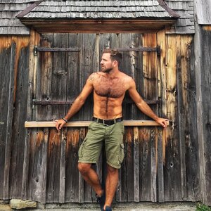 7 Tom Middleton 1.jpg