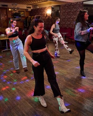 line-dancing-new-york-001-655e55f03c930.jpg