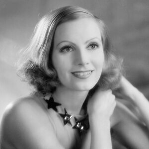 greta-garbo-gettyimages-517323896.jpg