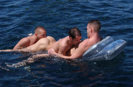 threesomes1.jpg