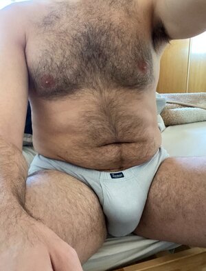 hairy1.jpg