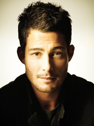 Brian Hallisay.jpg