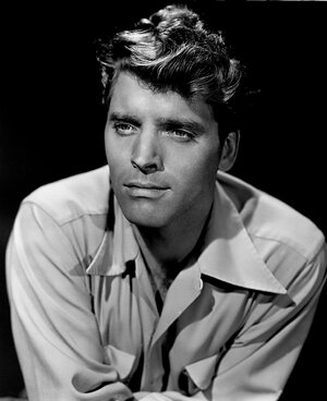 Burt_Lancaster_-_publicity_1947.jpeg