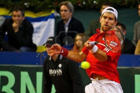 9004351-wien--sterreich-4-m-rz-tennis-davis-cup-sterreich-vs-frankreich--j-rgen-melzer--sterreic.jpg