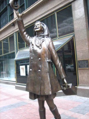 MTM statue.JPG