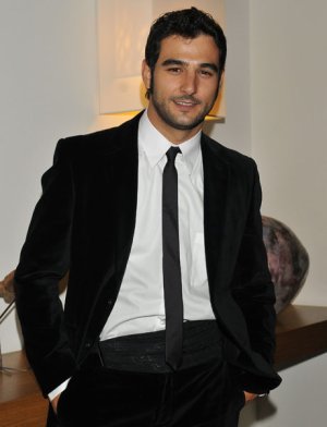 antonio-velazquez 2.jpg