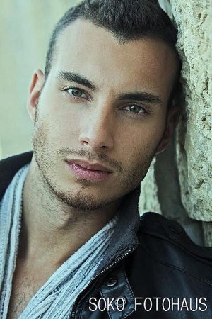 Caleb I M Fischer 03.jpg