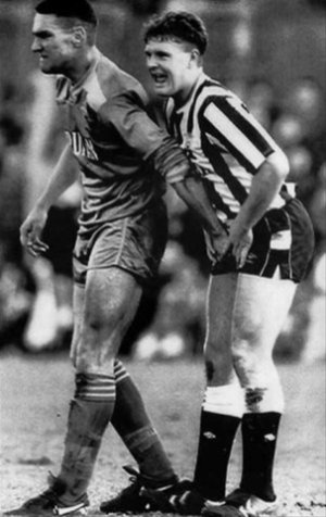 vinniejones-paul-gascoigne1.jpg