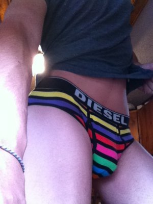 AedvCBgCIAAVoR6.jpg large.jpeg