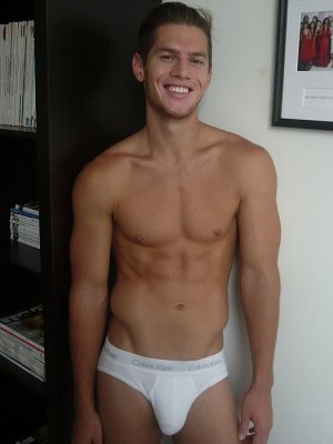 kyle-ledeboer post-2-0-59108500-1291988985.jpg