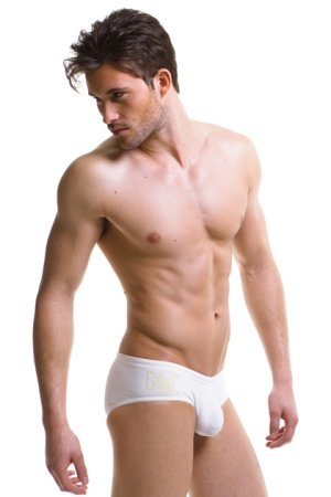 n2nbodywear-2011-catalog-9.jpg
