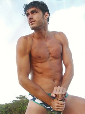 600full-caio-cesar_large 2.jpg