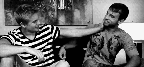 couple - couch - 01.gif