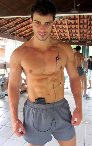 600full-lucas-malvacini 8.jpg