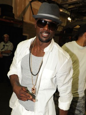 lance-gross-2011-10-17-01.jpg