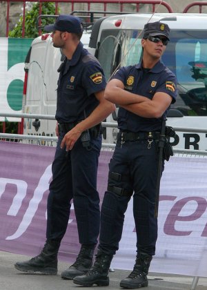 jaysizzles-albums-hs3-picture831451-cop-policialavuelta.jpg