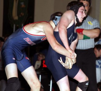 wrestling_m0znw36MMM1qhmng0o1_500.jpg