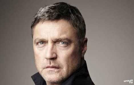 Hit & Miss s1 Vincent Regan as John 001_595_watermark.jpg
