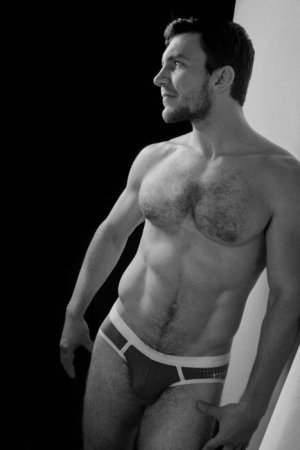 Alex 4e362c72bf444.jpg