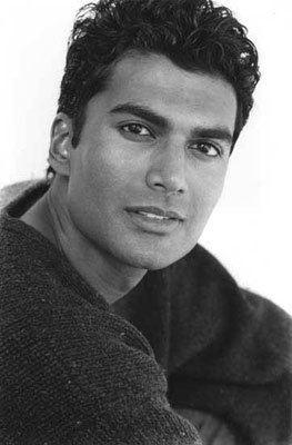 12_Sendhil-Ramamurthy-copy2.jpg
