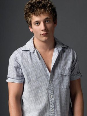 shameless-jeremy-allen-white-1.jpg