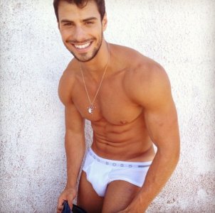 Lucas Malvacini 07bfc3ac2cbe11e1a87612313804ec91_7.jpg