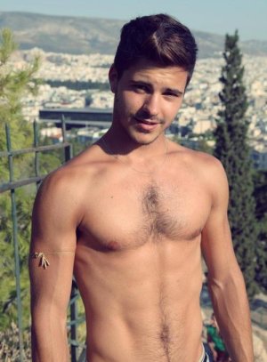 Mattheiu Charneau tumblr_m5olh6vIDQ1qlauz4o1_500.jpg