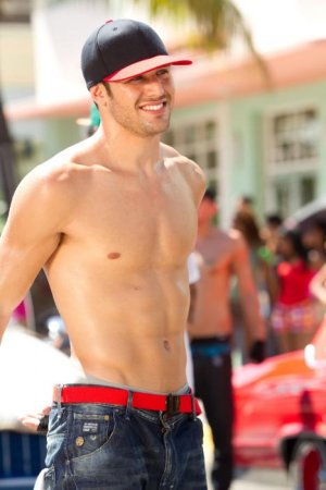 Ryan Guzman MS-253 SU4_08318.jpg