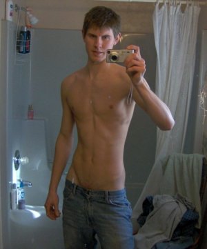 sexy_skinny_guy_by_antoniomatosxd-d4o1s2p.jpg