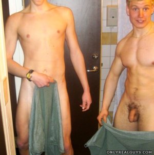 2hotnakedfrats2.jpg