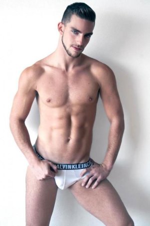 Daniel Sisniega 13.jpg