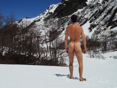 favoritehunks.blogspot_I-smell-snow.jpg
