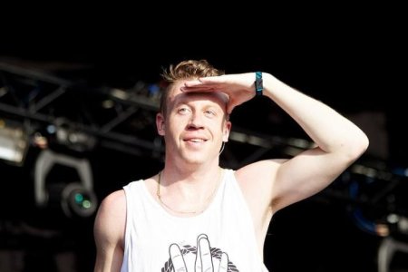 800px-Macklemore_Wittenberg.jpg