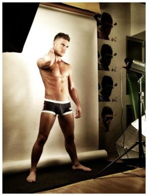 Daniel Sisniega 14878_289750157817424_1680062120_n.jpg