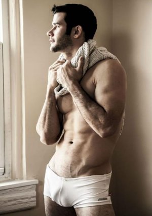 Stephen-Davis-Shirtless-Photos-1.jpg