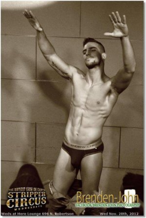 Daniel Sisniega 08630ir4h.jpg