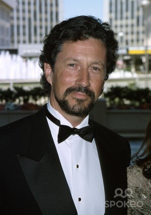 charles_shaughnessy_2002_05_13.jpg
