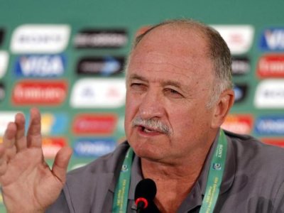 Selecao-im-Hurrikan-Scolari-fordert-Schulterschluss_ArticleWide.jpg