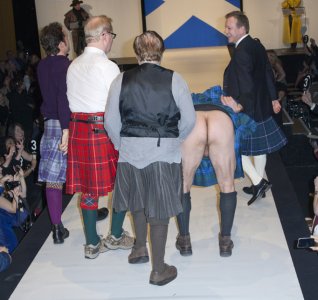 Chris-Noth-kilt-balls-ass-butt-furry-crack-scrotum-sack-sex-and-the-city-mr-big-fuzzy-charity-ev.jpg