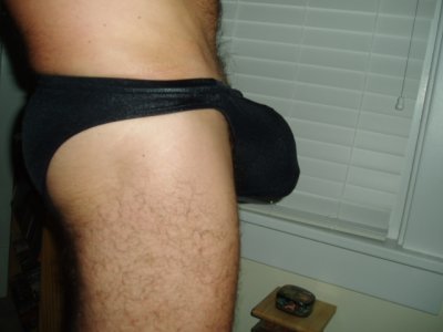 BlackSpeedo1.JPG