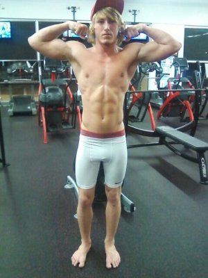 BJRuV8vCYAAh7gy.jpg large.jpg