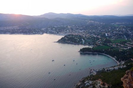 Cassis1.jpg Cassis1.jpg