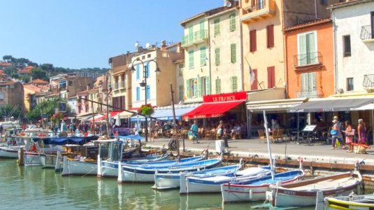 Cassis port.jpg Cassis port.jpg