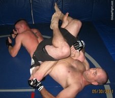 1%20mma%20training%20ufc%20workout%20holds%20instruction.jpg